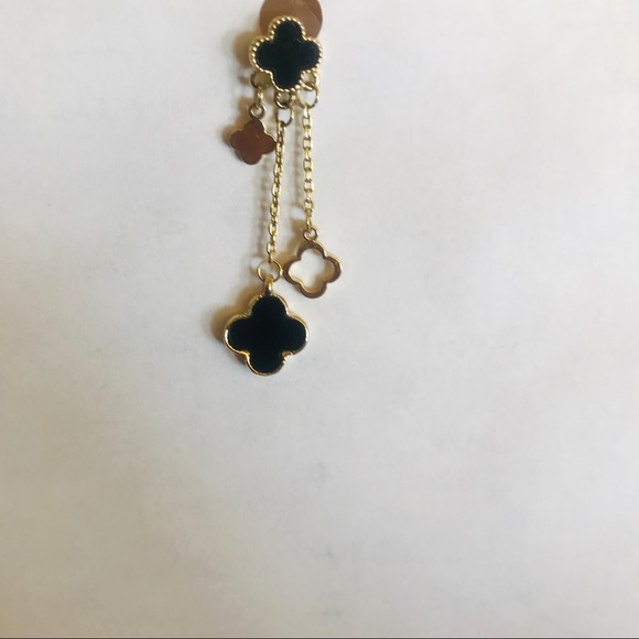 V C A Inspired quatrefoil drop earrings - Picture 4 of 8